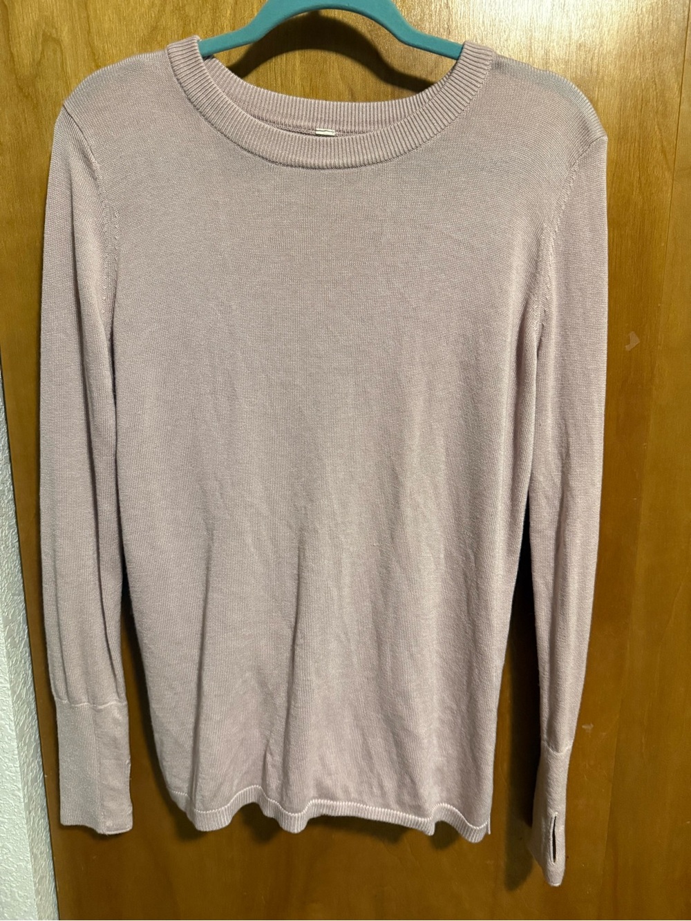 Lululemon Women's Lightweight Crewneck Sweater in Dusty Pink